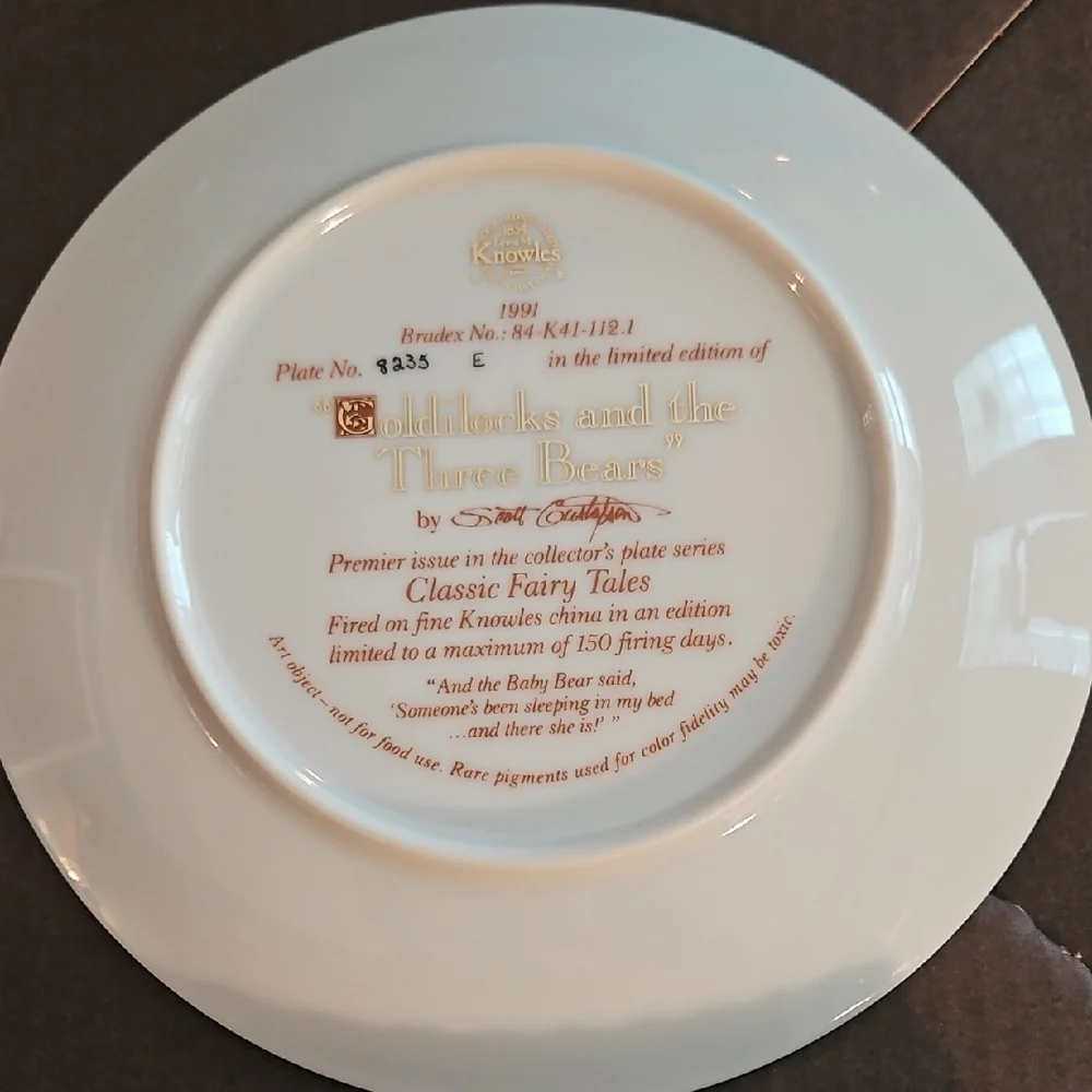 Knowles Goldilocks and the Three Bears Plate - Picture 2 of 4